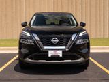 Used 2023 Nissan Rogue SV image 3