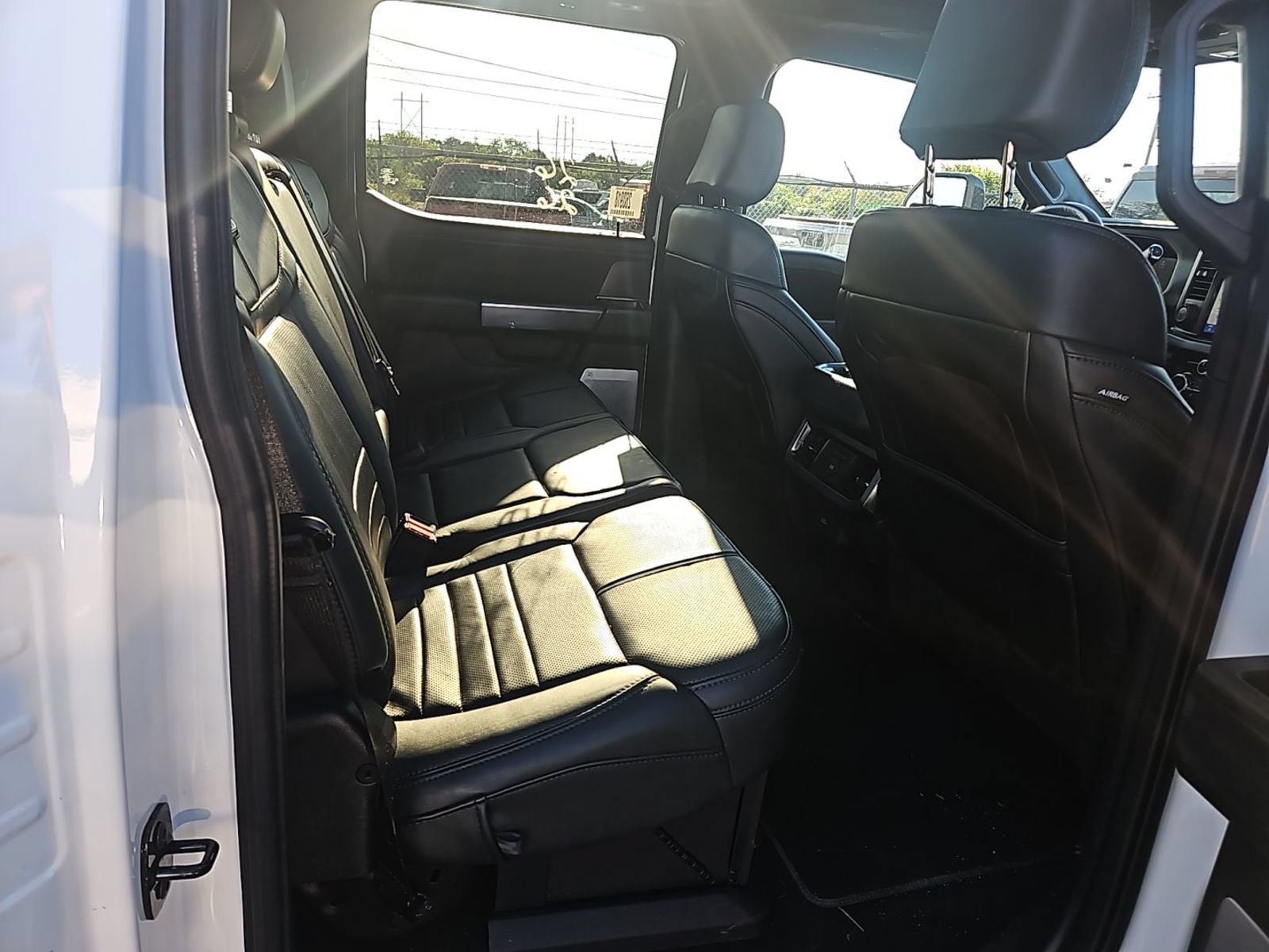 Used 2026 Ford F450 Platinum w/ FX4 Off-Road Package AWD/4WD image 9