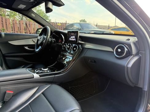 Used 2018 Mercedes-Benz C 300 Sedan image 31