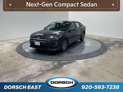 New 2025 Kia K4 LX