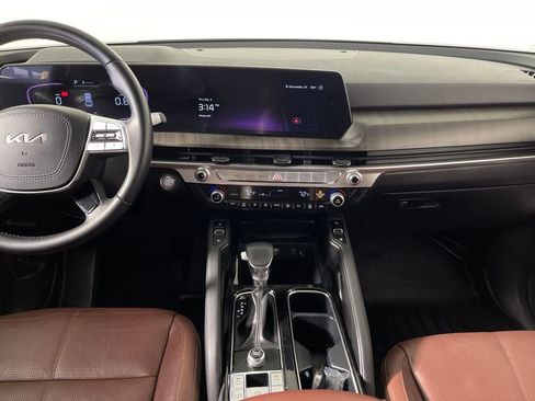 Used 2023 Kia Telluride EX w/ EX Captain's Chair Package image 17