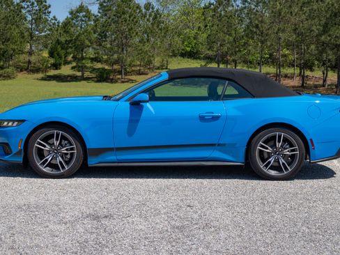 Used 2024 Ford Mustang Premium image 8