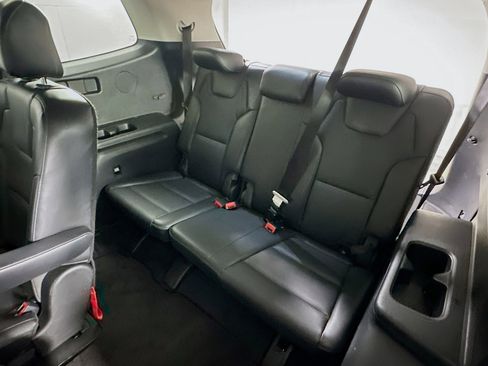 Used 2025 Kia Telluride S image 30