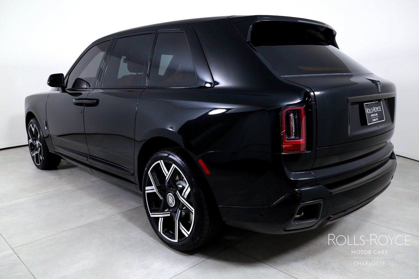 New 2027 Rolls-Royce Cullinan Black Badge AWD/4WD image 8