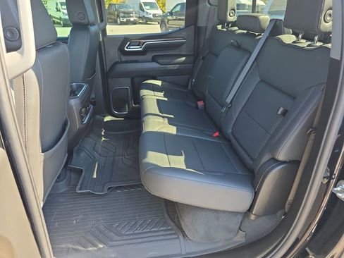 Used 2025 Chevrolet Silverado 1500 RST AWD/4WD image 29