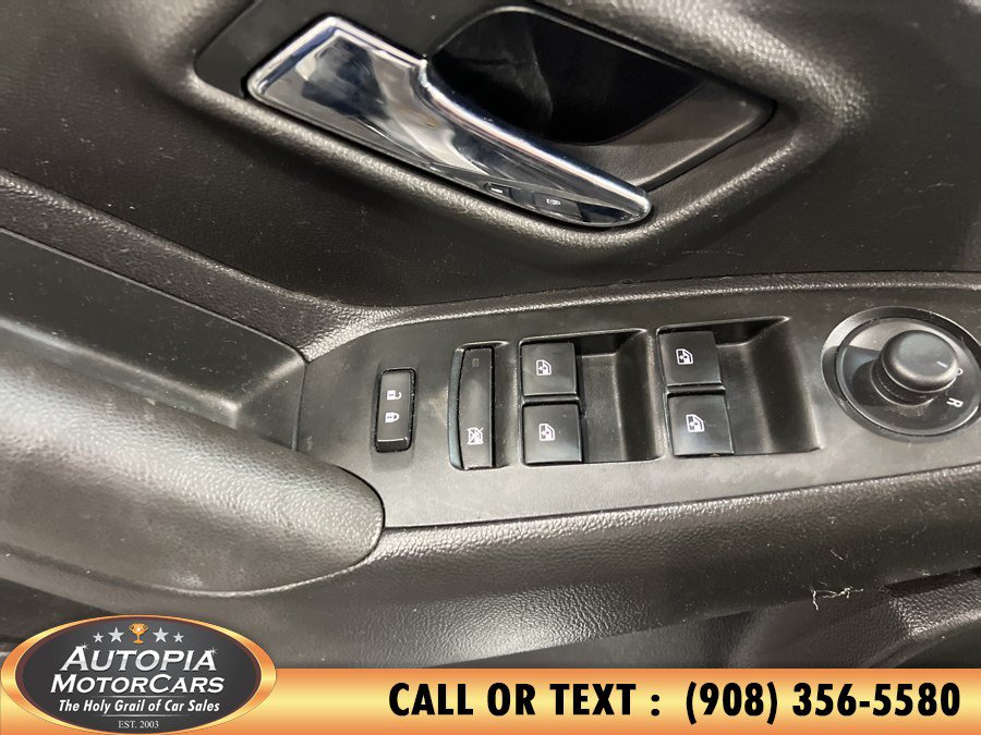 Used 2019 Chevrolet Trax LT w/ LT Convenience Package AWD/4WD image 9