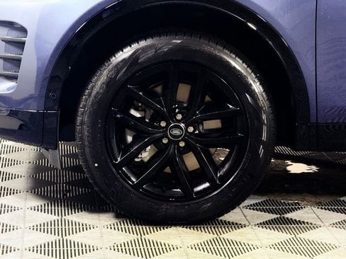 New 2025 Land Rover Discovery Sport Dynamic SE image 13