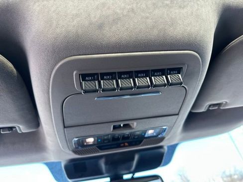Used 2025 Ford F450 Platinum w/ Platinum Plus Package AWD/4WD image 31