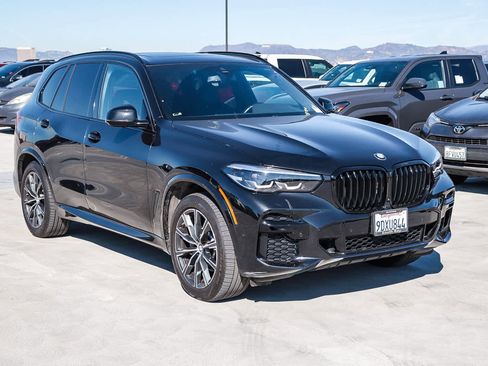 Used 2023 BMW X5 xDrive40i w/ M Sport Package image 3