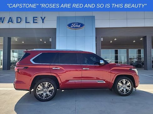 Used 2024 Toyota Sequoia Capstone image 2