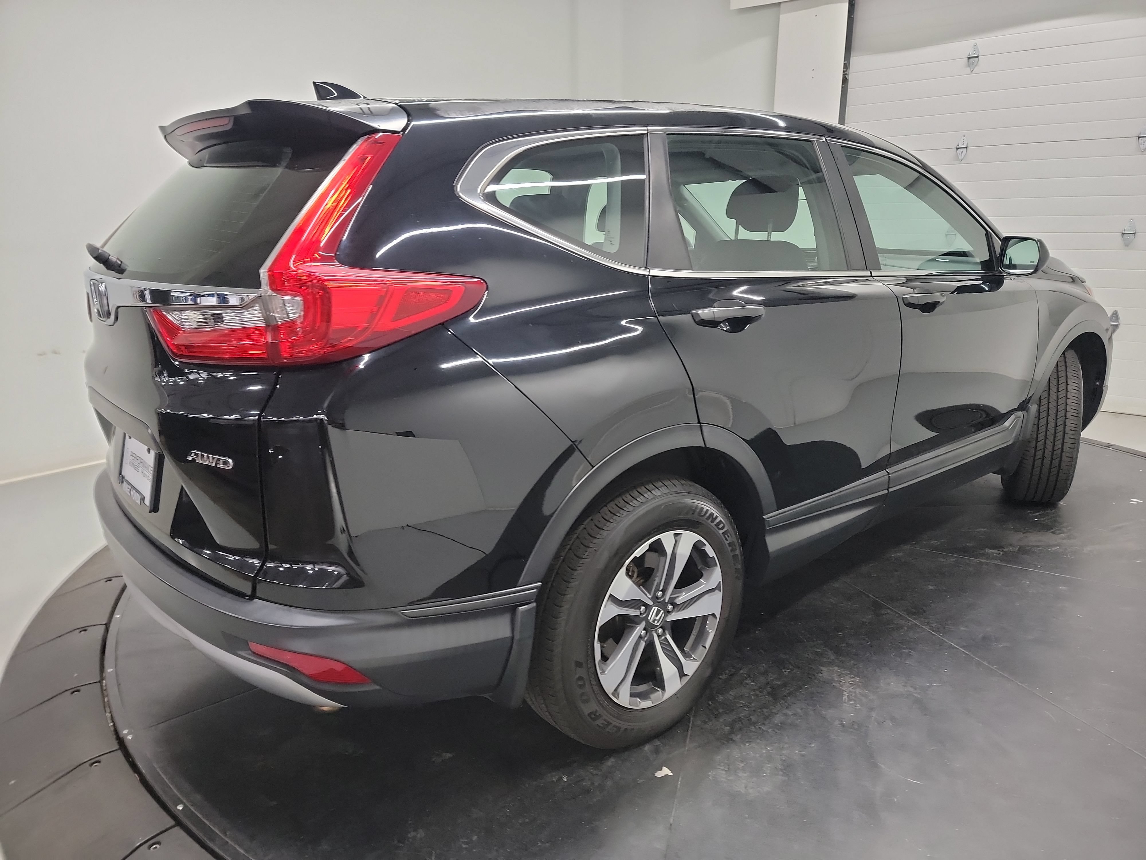 Used 2019 Honda CR-V LX image 9