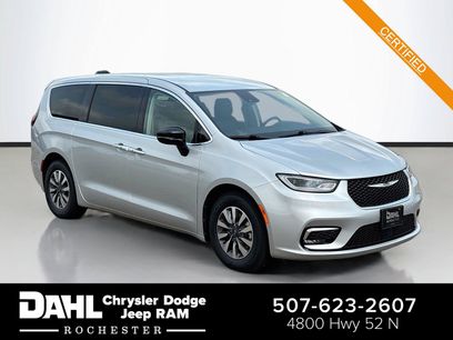 Used 2024 Chrysler Pacifica Limited