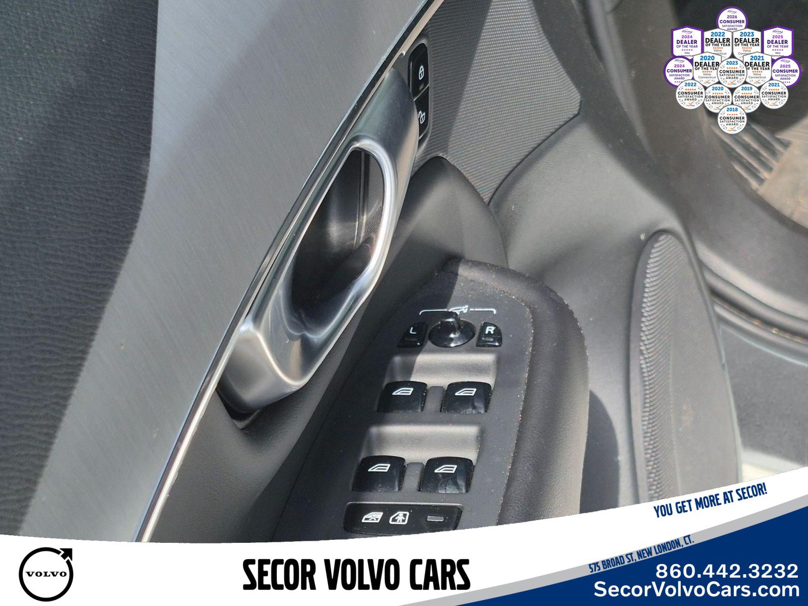 Used 2024 Volvo XC90 B5 Core w/ Protection Package Premier AWD/4WD image 12