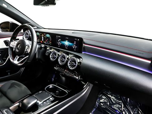 Used 2023 Mercedes-Benz CLA 250 image 17