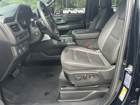 Used 2024 Chevrolet Tahoe LT w/ LT Signature Package AWD/4WD image 9