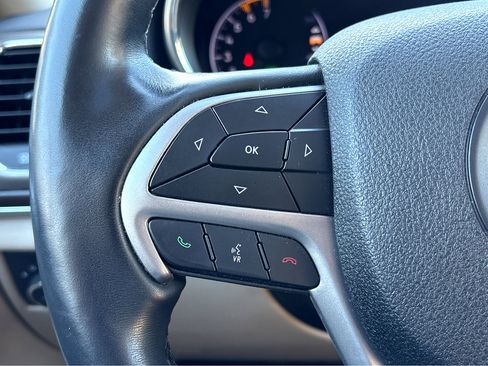 Used 2018 Jeep Grand Cherokee Limited w/ Trailer Tow Group IV image 18