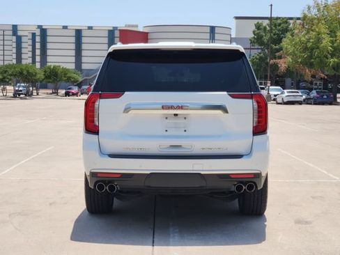 Used 2024 GMC Yukon XL Denali RWD image 6
