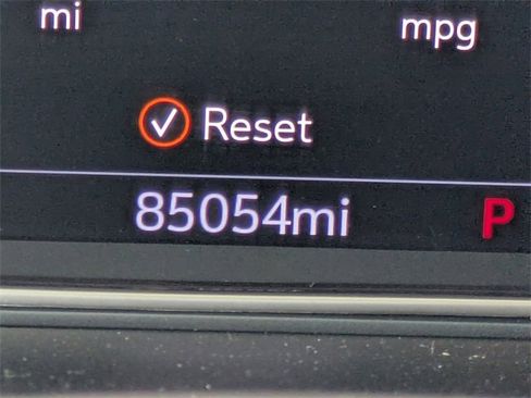 Used 2021 GMC Yukon XL Denali w/ Denali Premium Package image 34