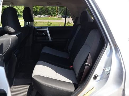 Used 2020 Toyota 4Runner SR5 AWD/4WD image 17