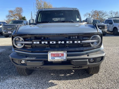 New 2025 Ford Bronco Outer Banks image 9