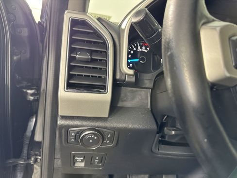 Used 2019 Ford F150 Lariat image 15