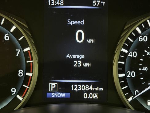 Used 2018 INFINITI Q50 Luxe w/ Essential Package (3.0T Luxe) AWD/4WD image 14