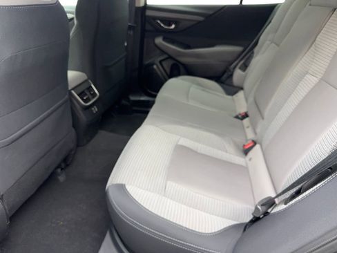 Used 2025 Subaru Outback Premium image 34