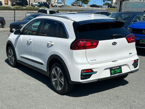 Used 2021 Kia Niro EX FWD image 7