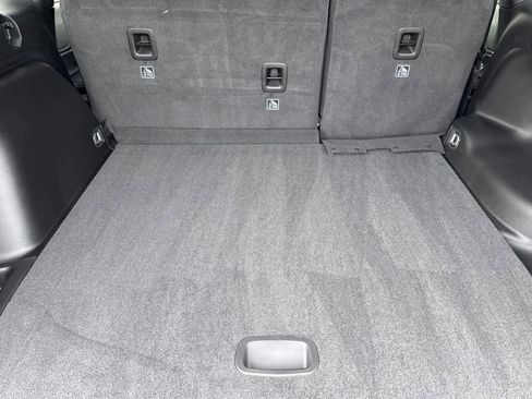 New 2025 Jeep Grand Cherokee Altitude image 16