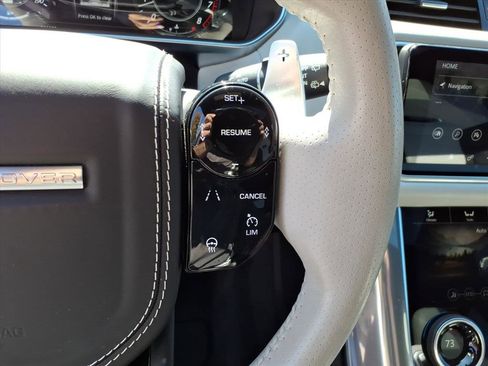 Used 2018 Land Rover Range Rover Sport SVR image 16