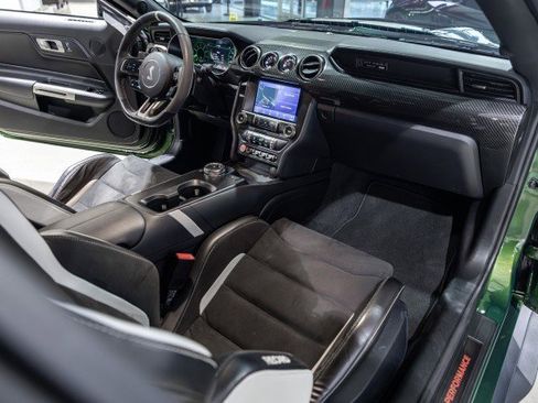 Used 2022 Ford Mustang Shelby GT500 w/ Carbon Fiber Track Pack RWD image 34