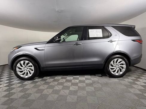 Used 2025 Land Rover Discovery S AWD/4WD image 3