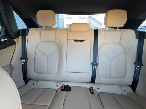 Used 2022 Porsche Macan Sport Edition w/ Premium Package Plus image 22