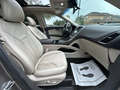 Used 2019 Lincoln Nautilus Select FWD image 13