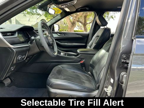 Certified 2023 Jeep Grand Cherokee L Laredo image 17