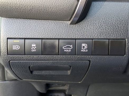 Used 2024 Toyota Camry SE image 22