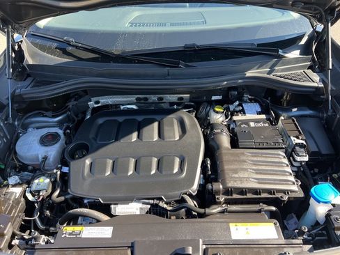 Used 2025 Volkswagen Tiguan S w/ 18" Wheel Package image 11