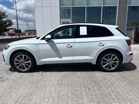 Used 2024 Audi Q5 e Prestige w/ Prestige Package AWD/4WD image 2