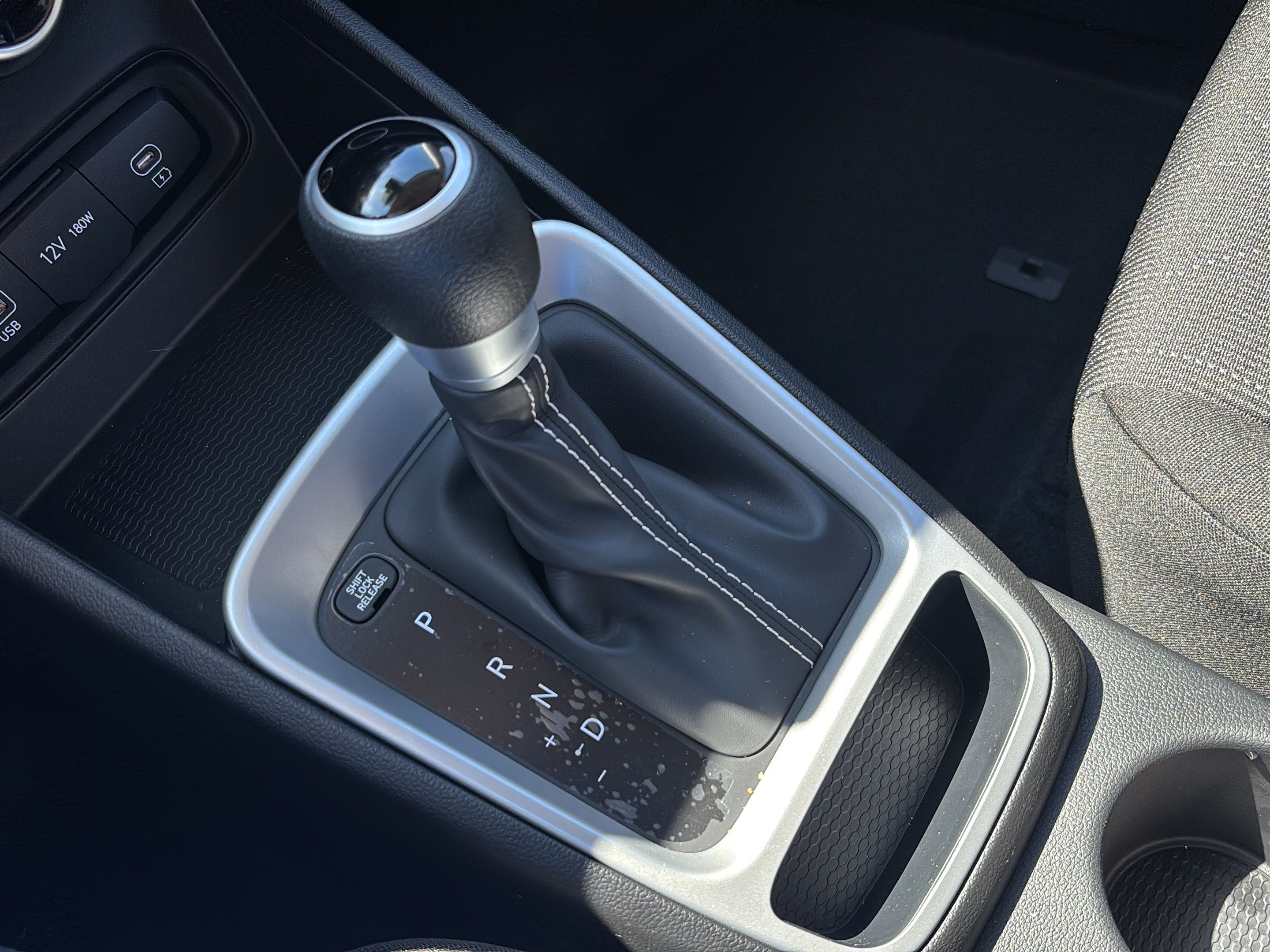 New 2026 Hyundai Venue SE FWD image 18