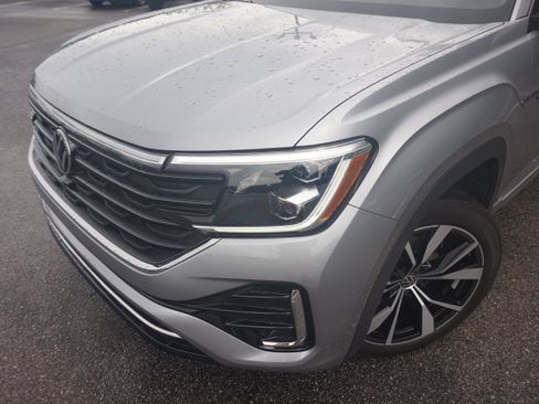 Used 2024 Volkswagen Atlas Cross Sport SEL Premium R-Line image 13