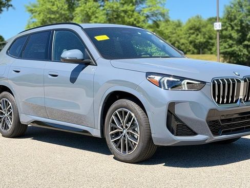 New 2026 BMW X1 xDrive28i w/ Technology Package AWD/4WD image 8