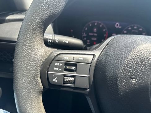 Used 2024 Honda Accord EX image 25