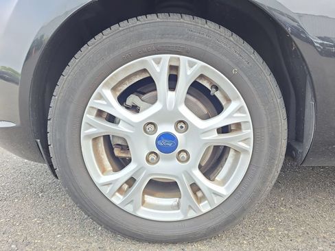 Used 2015 Ford Fiesta SE FWD image 12