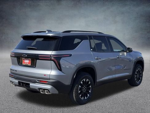 New 2026 Chevrolet Traverse Z71 w/ Enhanced Driving Package image 3