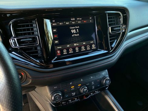 Used 2024 Dodge Durango GT image 14