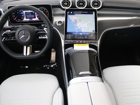 Used 2026 Mercedes-Benz GLC 300 image 17