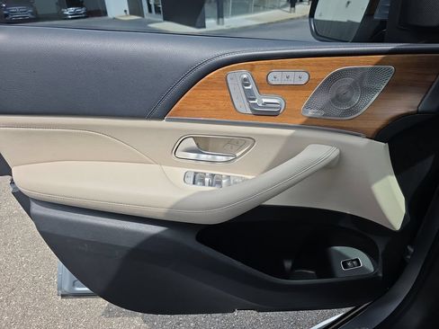 Certified 2022 Mercedes-Benz GLS 450 4MATIC image 19