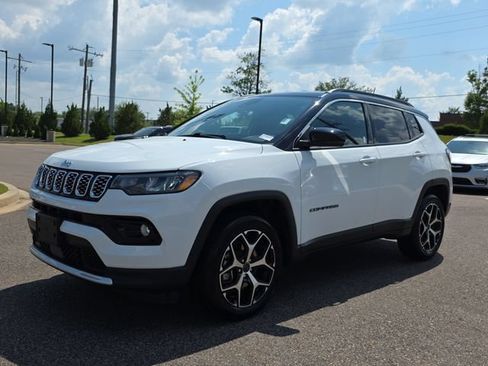 Used 2025 Jeep Compass Limited AWD/4WD image 7