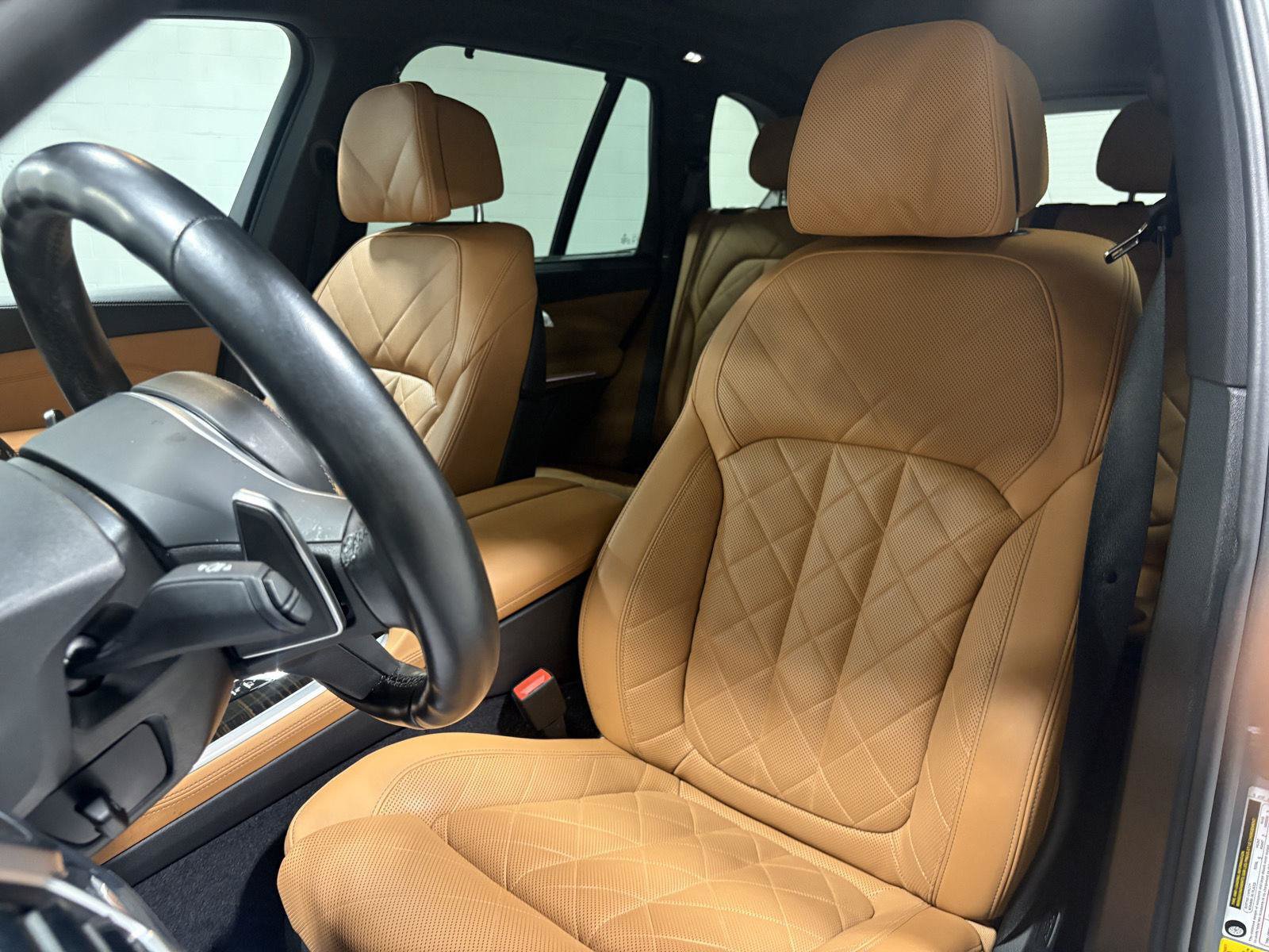 Used 2024 BMW X5 xDrive50e w/ Executive Package AWD/4WD image 3