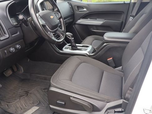 Used 2022 Chevrolet Colorado LT w/ LT Convenience Package image 22